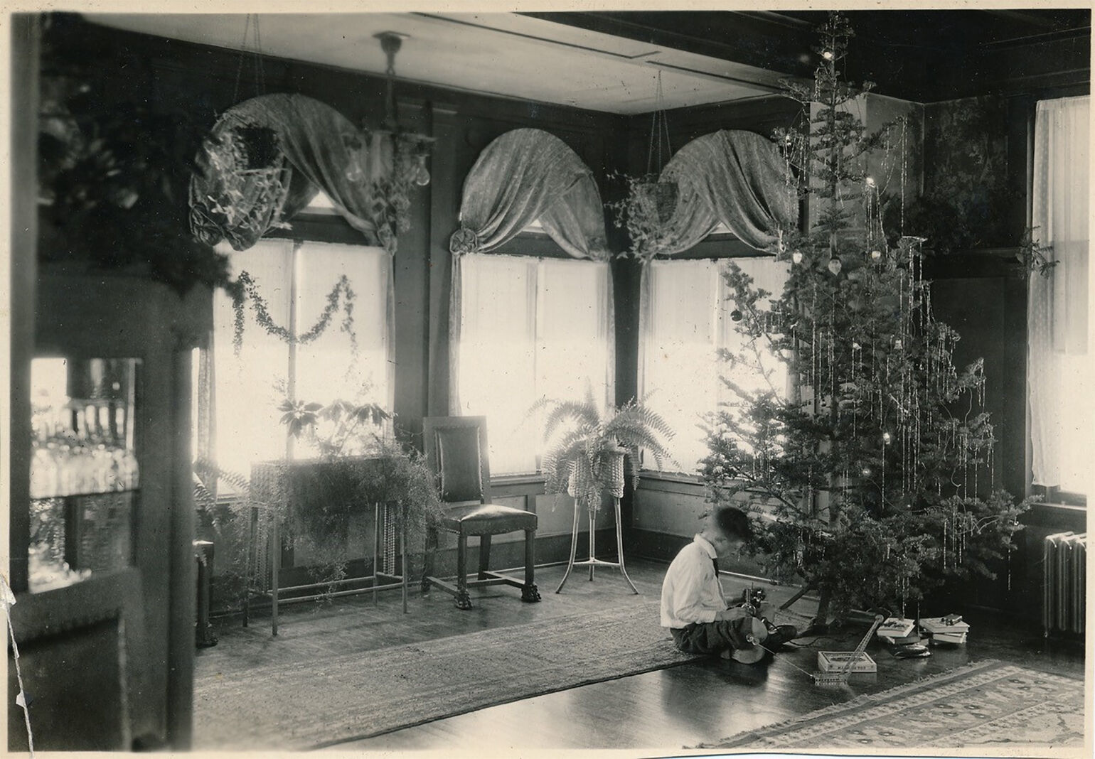 christmas at second governor's mansion